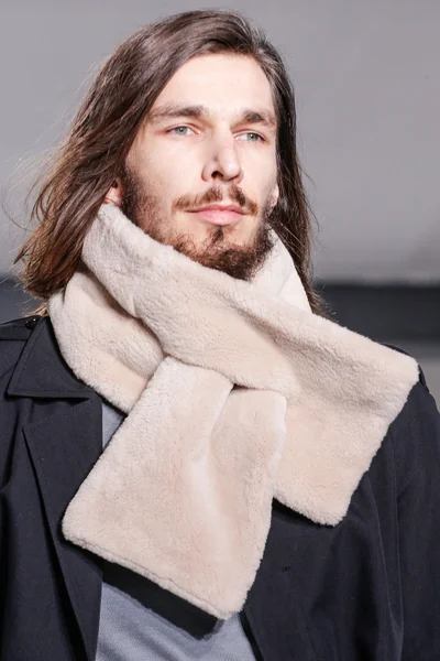 Look 28